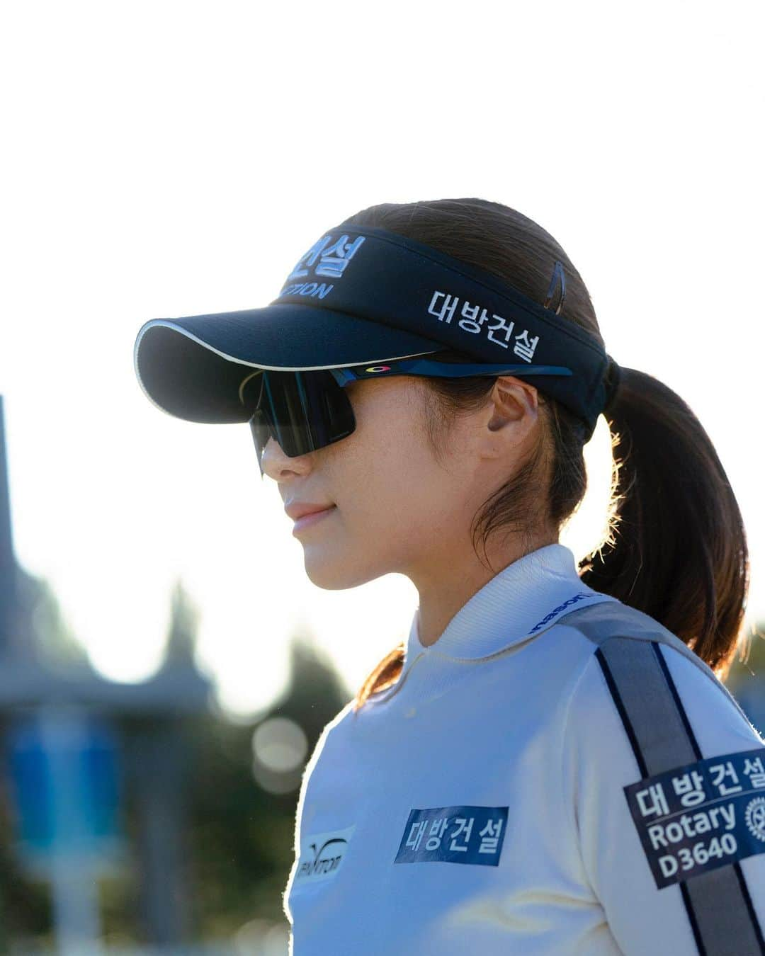 イ・ジョンウン6のインスタグラム：「항저우 아시안게임 모델이 출시 되었습니다🕶️   #Ownyourgame #BeWhoYouAre #Oakley #OakleyKorea」