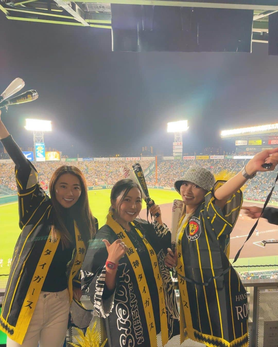 安田祐香さんのインスタグラム写真 - (安田祐香Instagram)「瀬令奈さんに誘っていただき甲子園に行ってきました⚾️  スポーツ観戦は久々で楽しかったです😳 応援を力に変えて残りのシーズンも頑張ります！  瀬令奈さん、翔太さんいつも気にかけてくださりありがとうございます😊」10月23日 13時54分 - oo_______yuka