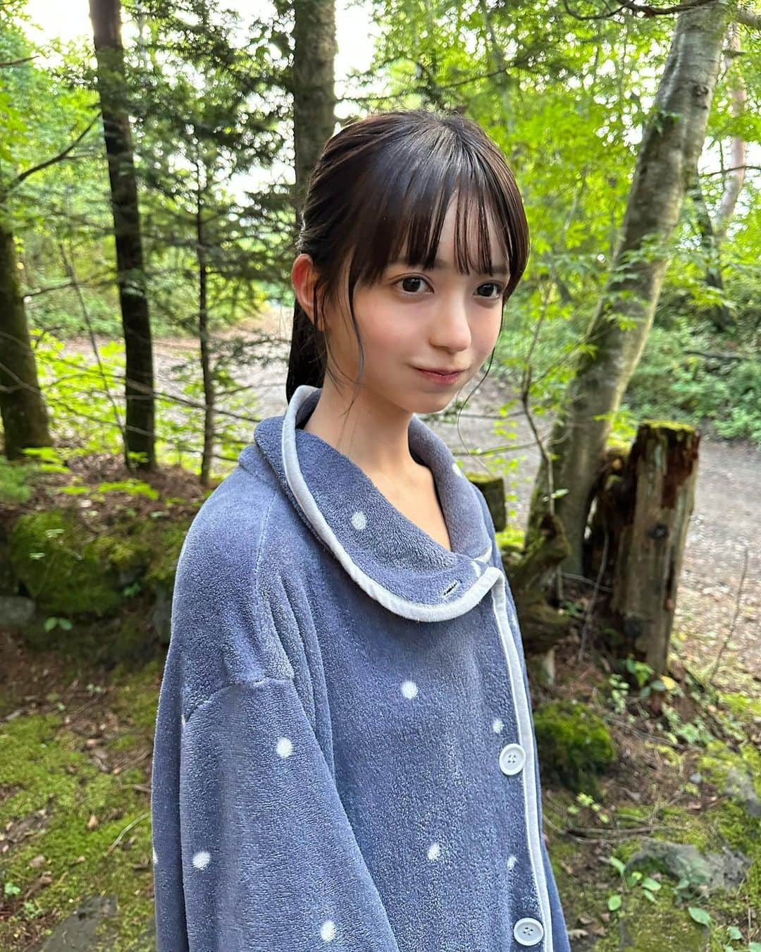 森ふう花さんのインスタグラム写真 - (森ふう花Instagram)「『週プレ45号』にてききとの双子グラビアが本日発売です☺️！ . 念願の2人でのグラビアすごくやりたかったので今回夢が叶って嬉しいです☺️！ . 2人での撮影は少し難しかったけど2人なので楽しくできました☺️！ちょっとおしゃれな感じ☺️♪ . そしてなんと誌面とは別に、#グラジャパ さんから、デジタル写真集『キセキの双子』も発売されました！👏 誌面にはないカットがたくさん載ってるので、ぜひこちらも見ていただきたいし、ランキングのりたいなぁ、、思ってるのでみんなたくさん買ってたくさんみてくれると嬉しいです🥹🥹🥹🥹🥹💓💓 . . #グラビア #グラビアアイドル #アイドル #双子 #看護師 #まねきケチャ #夜光性アミューズ  #夜アミ  #週間プレイボーイ  #週プレ」10月23日 14時10分 - morifuuka0526