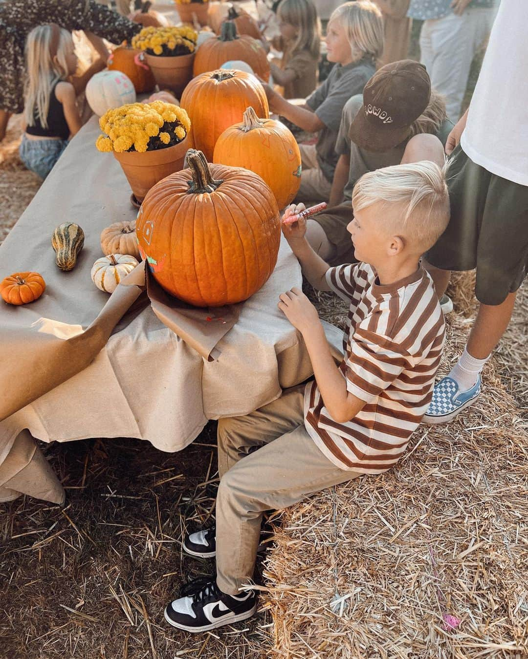 ケリー・マレーさんのインスタグラム写真 - (ケリー・マレーInstagram)「Punkins @@gofffamilypumpkinpatch」10月23日 14時30分 - kelli_murray