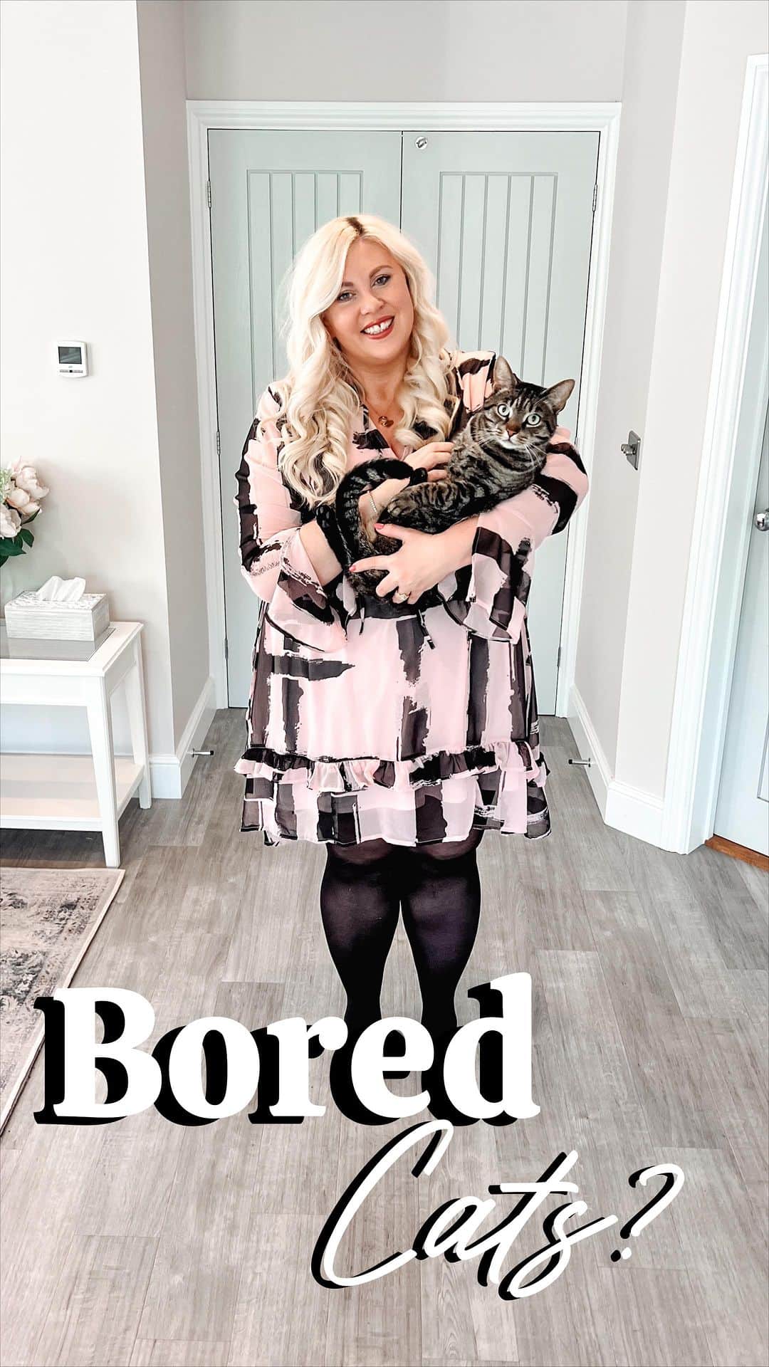 ルイーズ・ペントランドのインスタグラム：「ad 🐾Do you have pets? Are you a Cat Lady like me? @purinauki has been supporting @catsprotection for over 40 years! That’s longer than most of us have been alive! I am in awe of how committed they are to keeping cats happy and healthy! 🤍  Their new campaign, Eat Play Love, is all about keeping cats mentally well by providing enough enriching and stimulating play time for them, especially our indoor-only kitty friends.   You don’t have to spend much to keep your cat happy, you can even make fun little games from things you have round the house- check out my stunning loo roll creation, ha! Head on over to the Cats Protection Hub (linked in my stories) for loads of ideas and ways you can keep your furry friend feline puuuuurrrfect. See what I did there?  In the comments I’d like to hear what your pet’s official name is and then what you ACTUALLY call them! EG. Rocket is Rocket but I call him Rocky, Rockster, Big Beefy Boy, The Biggest Best Boy and Woockie, hahaha. Can’t wait to hear yours! Xxx  #CatsProtection #Purina #EatPlayLove」