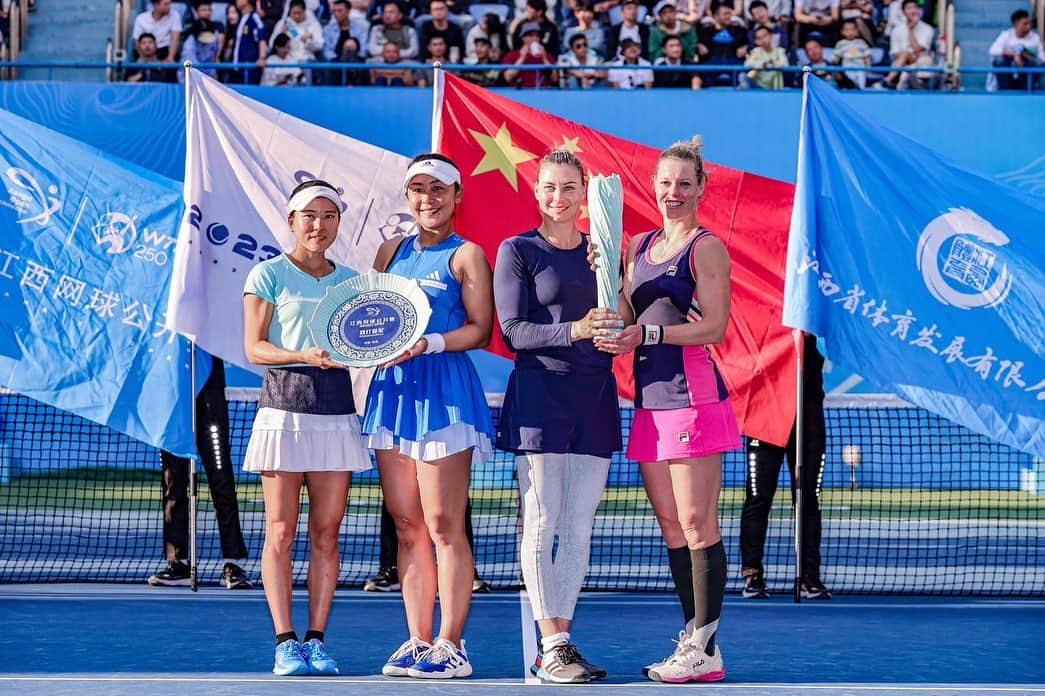 二宮真琴のインスタグラム：「☆ . 南昌🇨🇳🥈 アジアシリーズ濃い6大会でした🐾  今週は鍋料理のお店に通ってお友達ができたり ちょっと美味しいものを見つけて嬉しかったり 中国で新しい発見があった1週間でした🥳 (6日連続鍋はさすがに飽きた🫠) . #nanchang #china #南昌 #準優勝  . #エディオン #EDION #紅菱住建 #ダイヤホーム #サタケ #babolat #バボラ #NBテニスガーデン #tennisplayer #テニス #テニス女子 #ダブルス #二宮真琴」