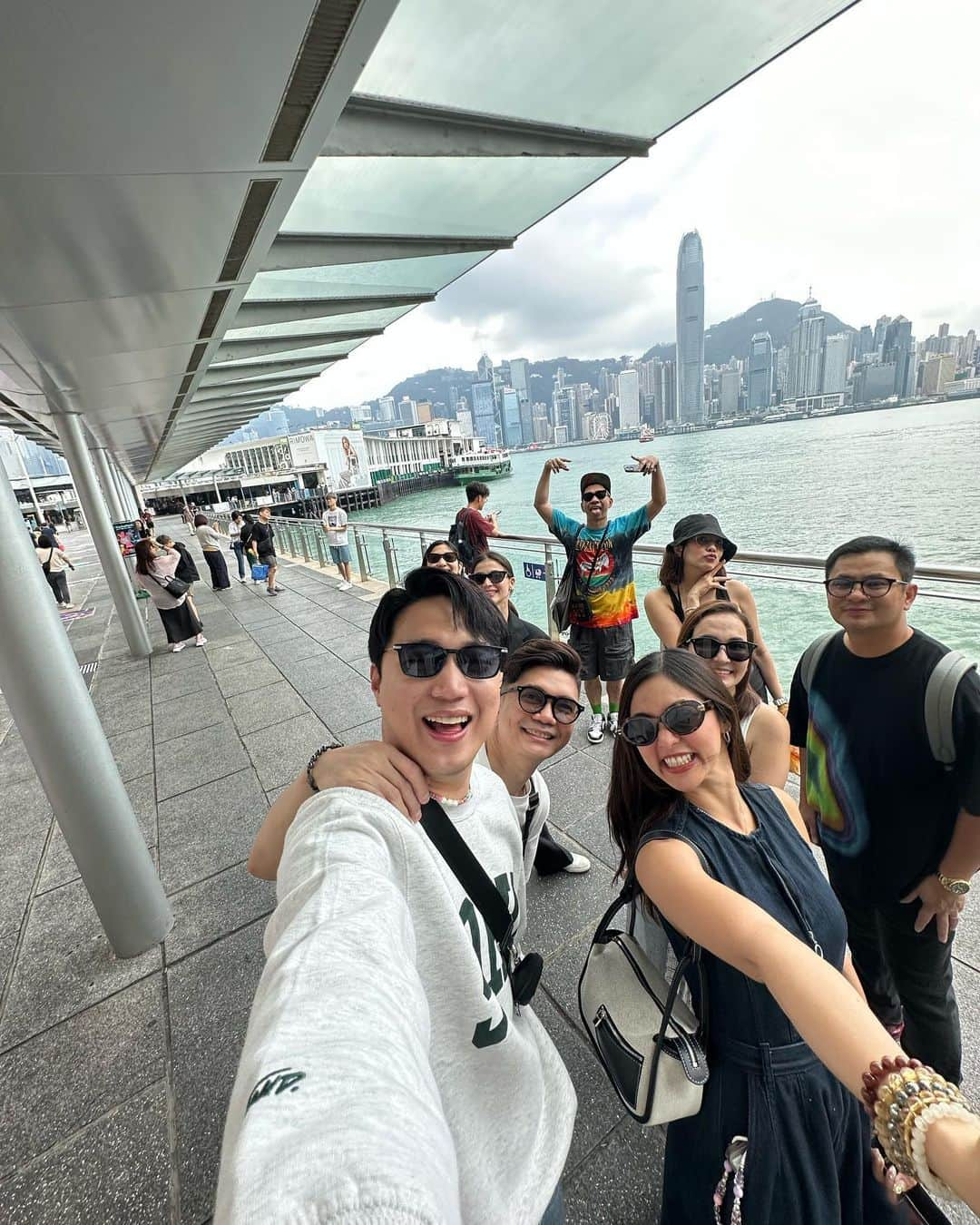 Ryan Bangさんのインスタグラム写真 - (Ryan BangInstagram)「Quality time with my Showtime fam 🤗  #itsshowtime #hongkong」10月23日 14時44分 - ryanbang