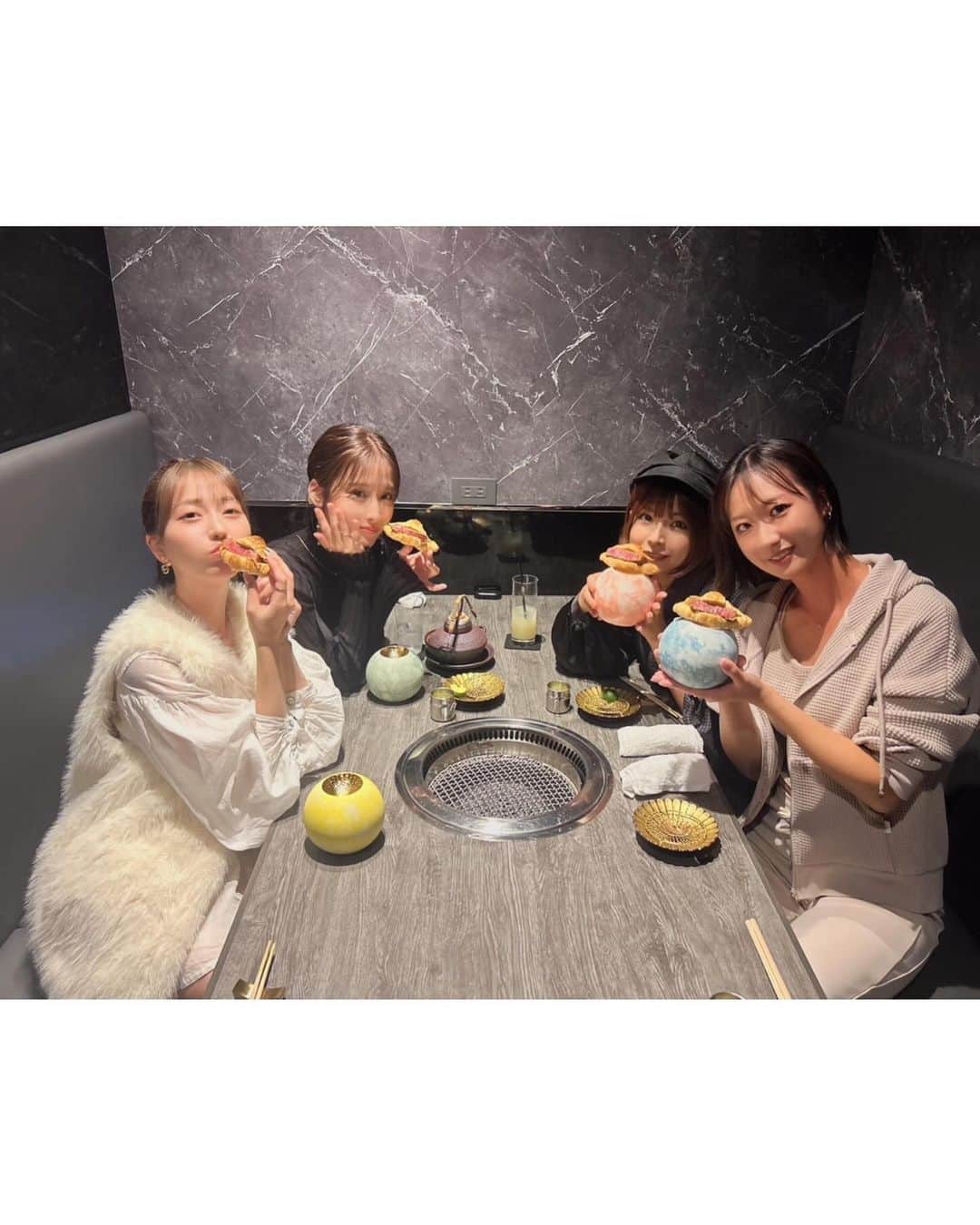 益田アンナさんのインスタグラム写真 - (益田アンナInstagram)「この間麻布十番 の@ushinikanabou_azabujuban  で女子会してきたよ🐮💗  コースが最後まで美味しかった〜！  昆布締め好きとしては牛タン昆布締めがたまらなかった🥹  またみんなで美味しいもの会したいなぁ🤤  #牛に金棒#麻布十番グルメ」10月23日 14時46分 - anna_masuda