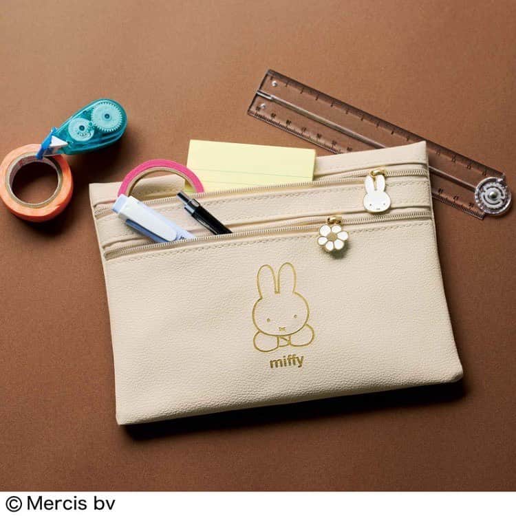 SPRiNGさんのインスタグラム写真 - (SPRiNGInstagram)「今月は増刊号も発売！  増刊号の付録はミッフィーの整頓上手なWジップポーチ！  こちらも要チェックです！  #雑誌スプリング  ※一部地域では発売日が異なります」10月23日 15時08分 - spring_tkj