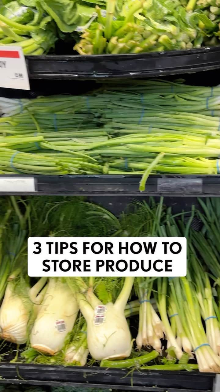 Food & Wineのインスタグラム：「🚨PSA: Keep your tomatoes out of the fridge🚨!! For more tips on storing your veggies for optimal freshness head to the link in bio 🍅. cc: @chefnininguyen   #kitchentips #freshveggies #foodsafety」