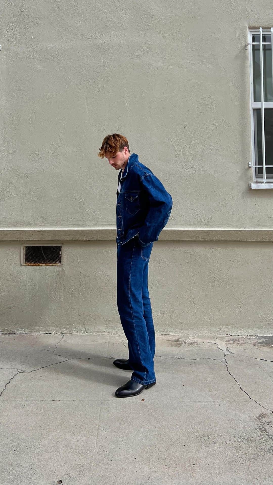 ALDO shoesのインスタグラム：「POV: you create the ultimate Canadian tuxedo fit with our smooth leather chelsea boot Rawlins.  Thanks for the fall style inspo. @ethangaskill 🫶🏼 #ALDOCrew #ALDOShoes」