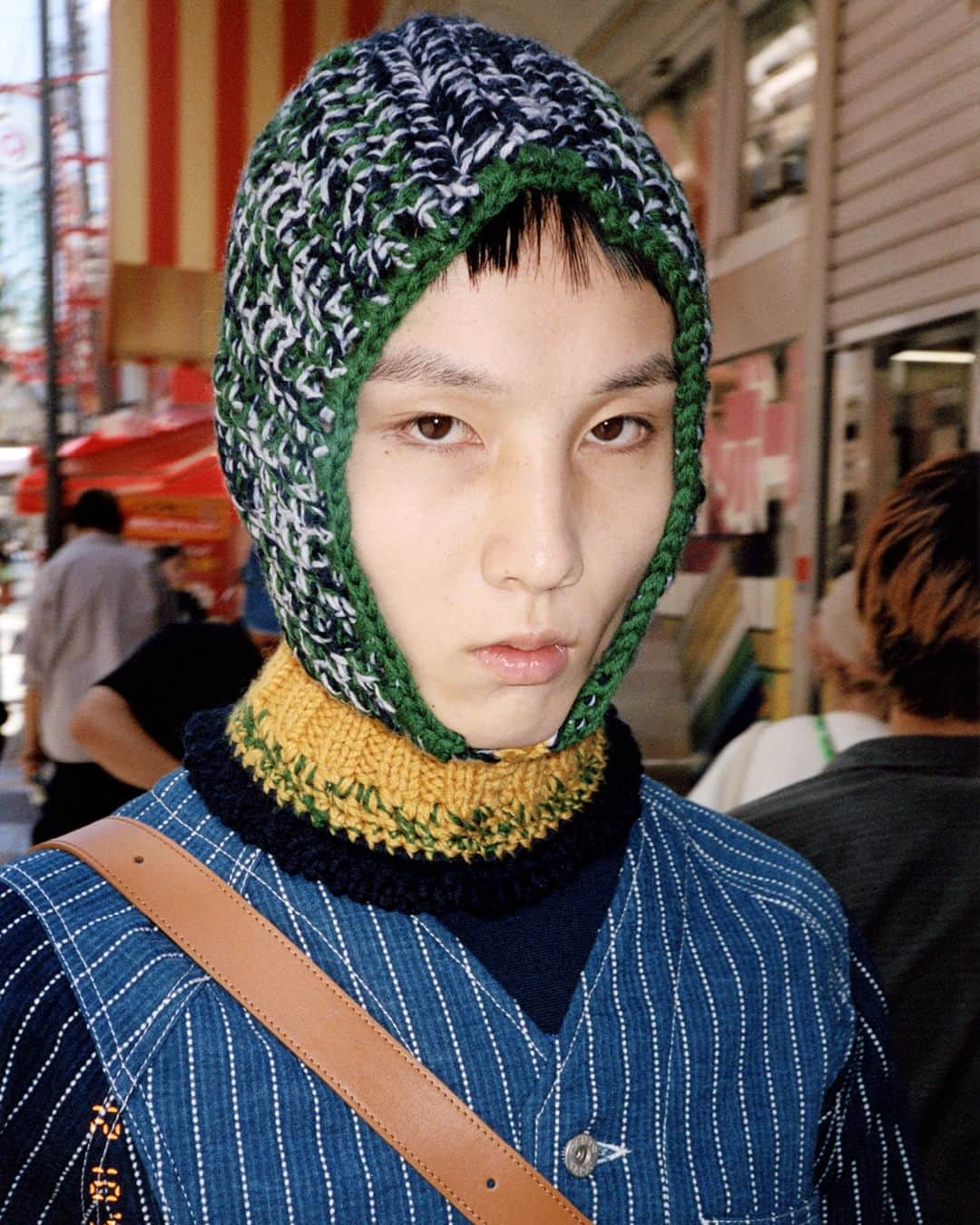 ケンゾーのインスタグラム：「KENZO denim pieces elevated with Sashiko stitch detailing by @Nigo to blend Eastern & Western fashion universes.  Discover how East meets West in the rest of the FW23 collection on KENZO.COM」