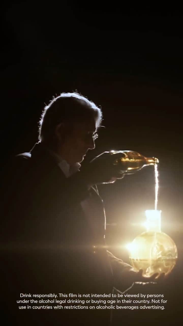 Moët & Chandon Officialのインスタグラム：「Leveraging the art of selecting, aging, blending, and maturing.⁣ Collection Impériale Création No. 1 is a blend of seven remarkable vintages, each with singularities, and each carefully evaluated and aged in distinct environments to enhance its individual qualities. ⁣ ⁣ #CollectionImperiale #MoetChandon⁣ ⁣ This material is not intended to be viewed by persons under the legal alcohol drinking age or in countries with restrictions on advertising on alcoholic beverages. ENJOY MOËT RESPONSIBLY.」