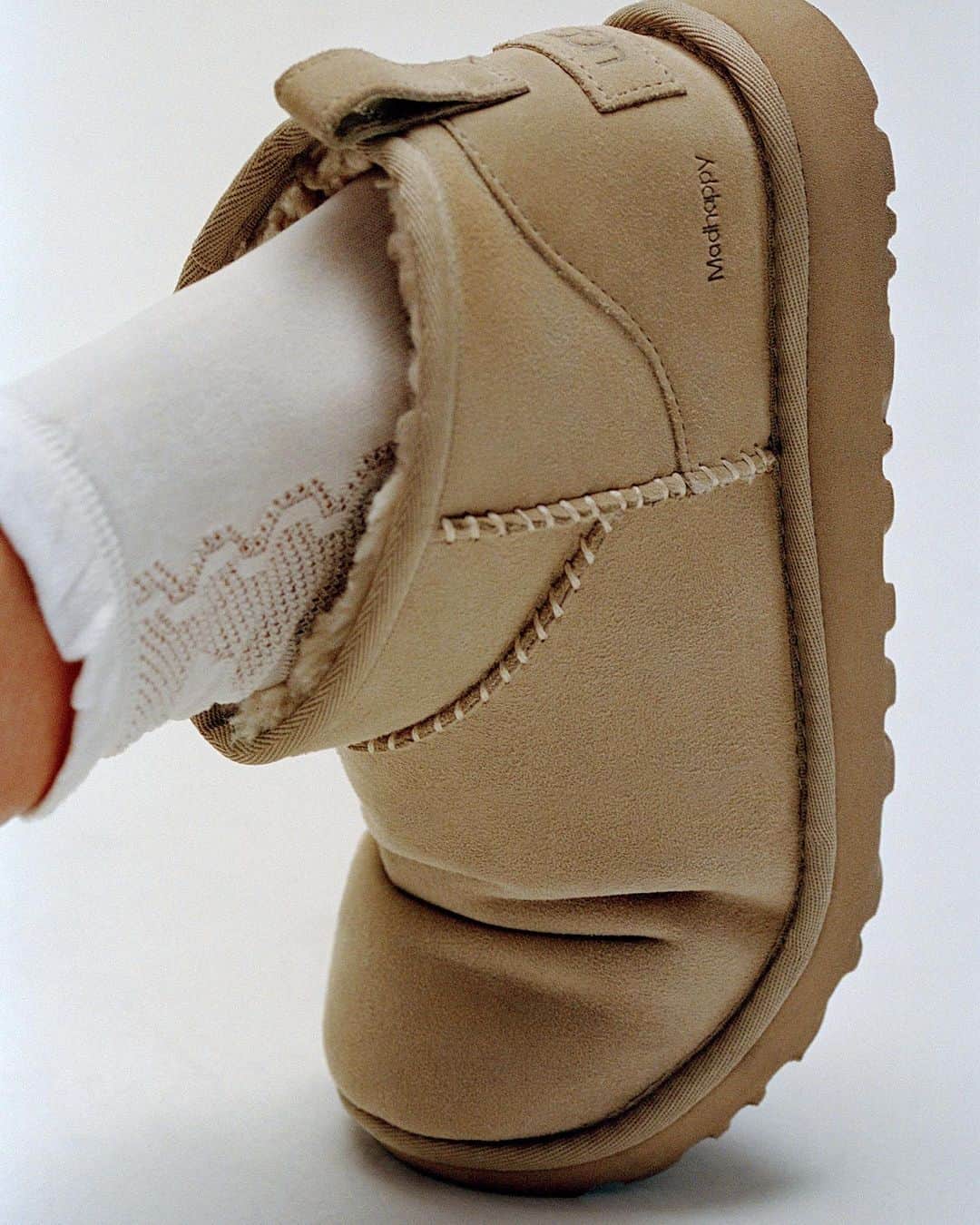 のインスタグラム：「The Classic Ultra Mini by Madhappy & UGG. The iconic silhouette, returning for a limited time.  Available globally in limited quantities on Friday, October 27th at 12PM ET on Madhappy.com  The draw to purchase our Classic Ultra Mini is now closed.」