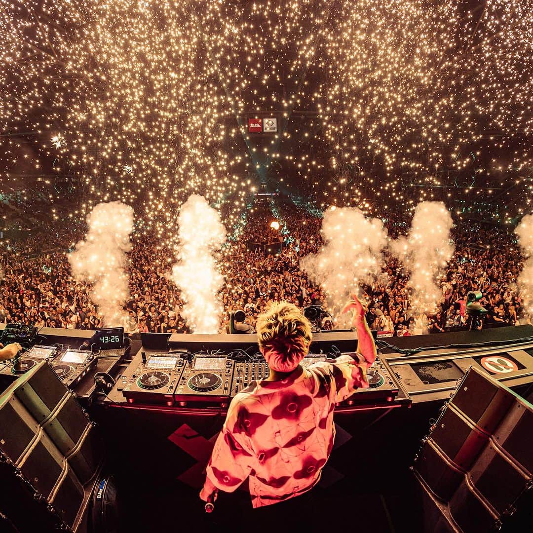 R3habのインスタグラム：「WOW THANK YOU AMSTERDAM THIS WAS SPECIAL 🔥🔥🔥 @amffestival」