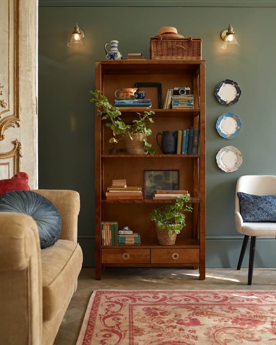 ローラアシュレイのインスタグラム：「Cosy up this winter with our warm, earth toned furniture pieces. ⁣ ⁣ These elegant, timeless designs will complement your living space perfectly.⁣ ⁣ 🔎 Balmoral 2 Drawer Single Bookcase⁣ 🔎 Balmoral 2 Drawer Console Table⁣ 🔎 Ammanford 3 Drawer Sideboard⁣ 🔎 Penmark Side Table ⁣ ⁣ Shop now on lauraashley.com and @nextofficial」