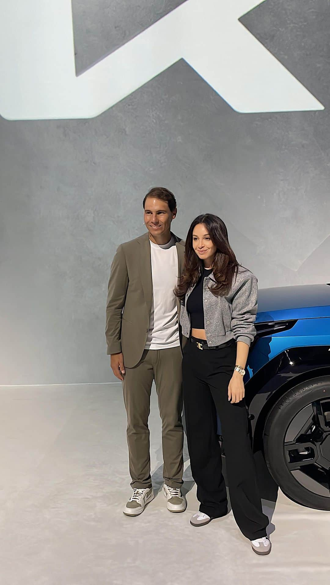 ダニエル・ピーザーのインスタグラム：「Ad. 24 hours in Madrid meeting Rafael Nadal and discovering the way the new @kia.worldwide EV9 moves on the road 🙌🏼 Feeling so grateful for opportunities like this ✨   #Kia #MovementThatInspires #KiaEV9 #TheIcon」