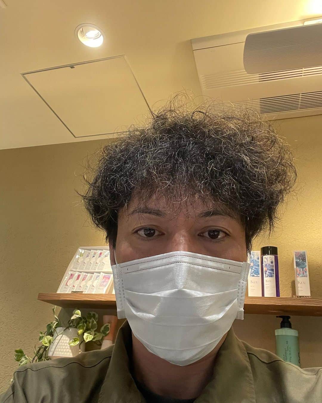 こいでのインスタグラム：「不眠で痩せて来たから良いと聞いてヘッドスパ 行って来ました。 寝れるかなぁ😢」