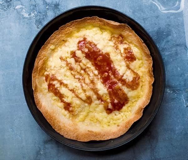 ナイジェラ・ローソンさんのインスタグラム写真 - (ナイジェラ・ローソンInstagram)「Tortilla Pie is #RecipeOfTheDay! This one’s filled with egg, ham and cheese, but there is much scope for variation, and it’s the easiest kind of pie I can think of! . And to get the recipe, click on link in bio. Most of you may know what’s meant by “click on link in bio”, so just skip this bit, but for those who don’t, let me explain: tap on my name right up top, which will take you to a page that has a link on it that says www.nigella.com/instagram. When you click on this link, it will take you to a page of photographs: click on the photograph you want the recipe for – you sometimes have to tap a couple of times for some reason – and you will be taken to it!  . Photograph by #JonathanLovekin」10月23日 17時26分 - nigellalawson