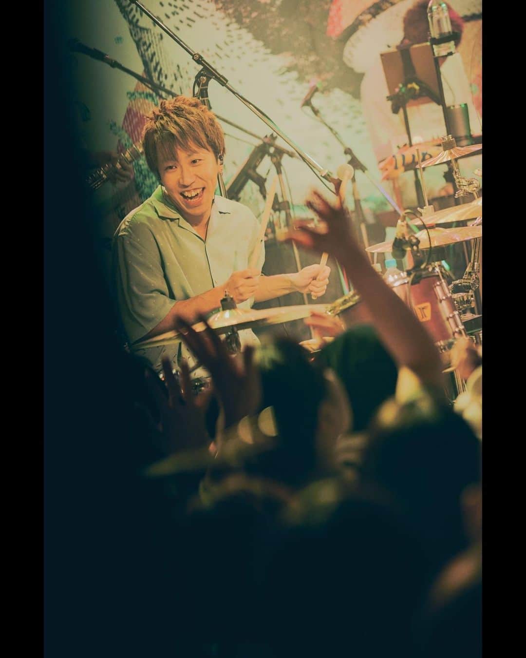 sumikaさんのインスタグラム写真 - (sumikaInstagram)「#sumika Live Tour 2023 『SING ALONG』  2023.10.22 青森Quarter  #SINGALONG #シンガロング  撮影：@tetsuyayamakawa」10月23日 17時42分 - sumika_inc