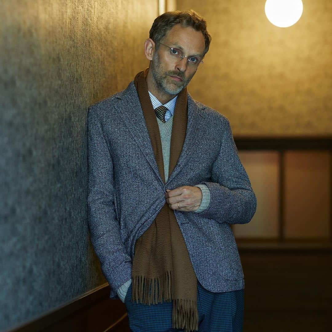 ストラスブルゴのインスタグラム：「⁡ WINTER 2023 NEW COLLECTION HAS ARRIVED ⁡ Jacket <SARTORIO> ¥166,100 商品コード：1000723102013 ⁡ Knit <HEUGN> ¥88,000 商品コード：1151623107000 ⁡ Shirts <FRAY> ¥72,600 商品コード：100113106004 ⁡ Pants <PT TORINO> ¥60,500 商品コード：1049523105003 ⁡ Eyewear <RETROSPECS> ¥119,900 商品コード：1141718232941 ⁡ Stole <CRUCIANI> ¥39,600 商品コード：1001223132000 ⁡ Tie <SEVEN FOLD> ¥39,600 商品コード：1124023110021」
