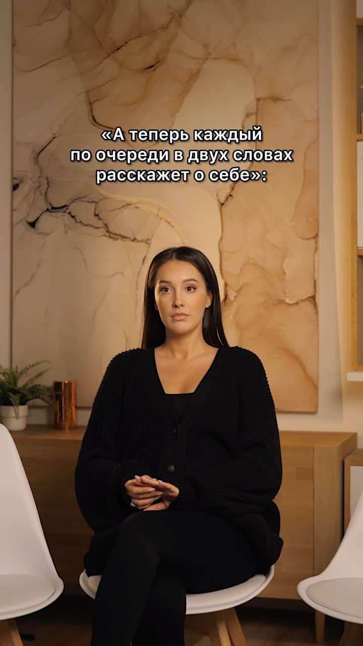ワシリーサ・ダワンコワのインスタグラム：「Пугает в любом возрасте 🤡」