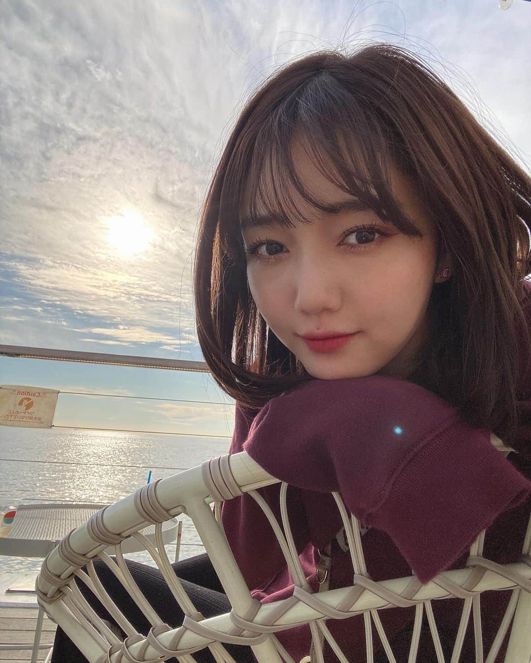松川菜々花のインスタグラム：「海はいつになっても好きで何度でも行きたくなります」