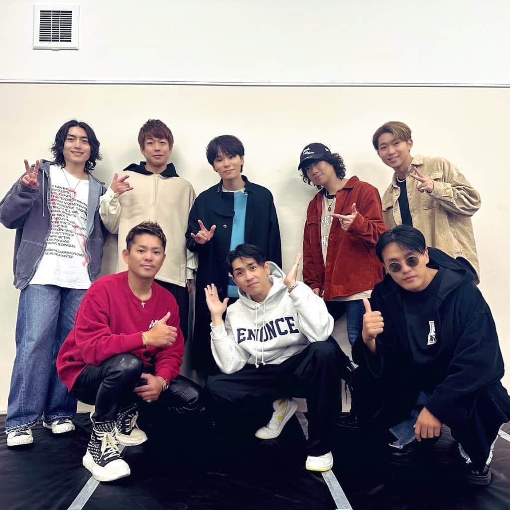 ハジ→さんのインスタグラム写真 - (ハジ→Instagram)「TSUKUBA HEART BEAT FES.2023。(10/22開催)  DEEPさん、D.Y.Tさん、HANDSIGN君、 イベント後半のステージdeナイスリレー男祭りありがとうございました😊🎤  【ハジ→LIVEセトリ】  M1 おまえに。  M2 踊れジャポネ→ゼ♪♪。  M3 Anniversary。(with HANDSIGN)  M4 シュワシュワ。(with HANDSIGN)  M5 Why。〜僕らはまた人を好きになる〜  M5 人生は素晴らしい物語。  M6 for YOU。  ご来場いただいたすべての皆様に感謝。 ありがとうです＾＾また会いましょう🤝  🟥information🟥  【ハジ→ LIVE TOUR 2023 『 超ReBORN。』開催中】  残り公演　11.18(土)FINAL 東京 新宿ReNY  お越しいただける皆様、待ってます〜〜〜♬☺️👍  #DEEP #ldh #DYT #HANDSIGN #ハジー #ハジ→ #つくば #茨城県 #live #フェス #fes #茨城 #つくば市」10月23日 18時05分 - hazzie840