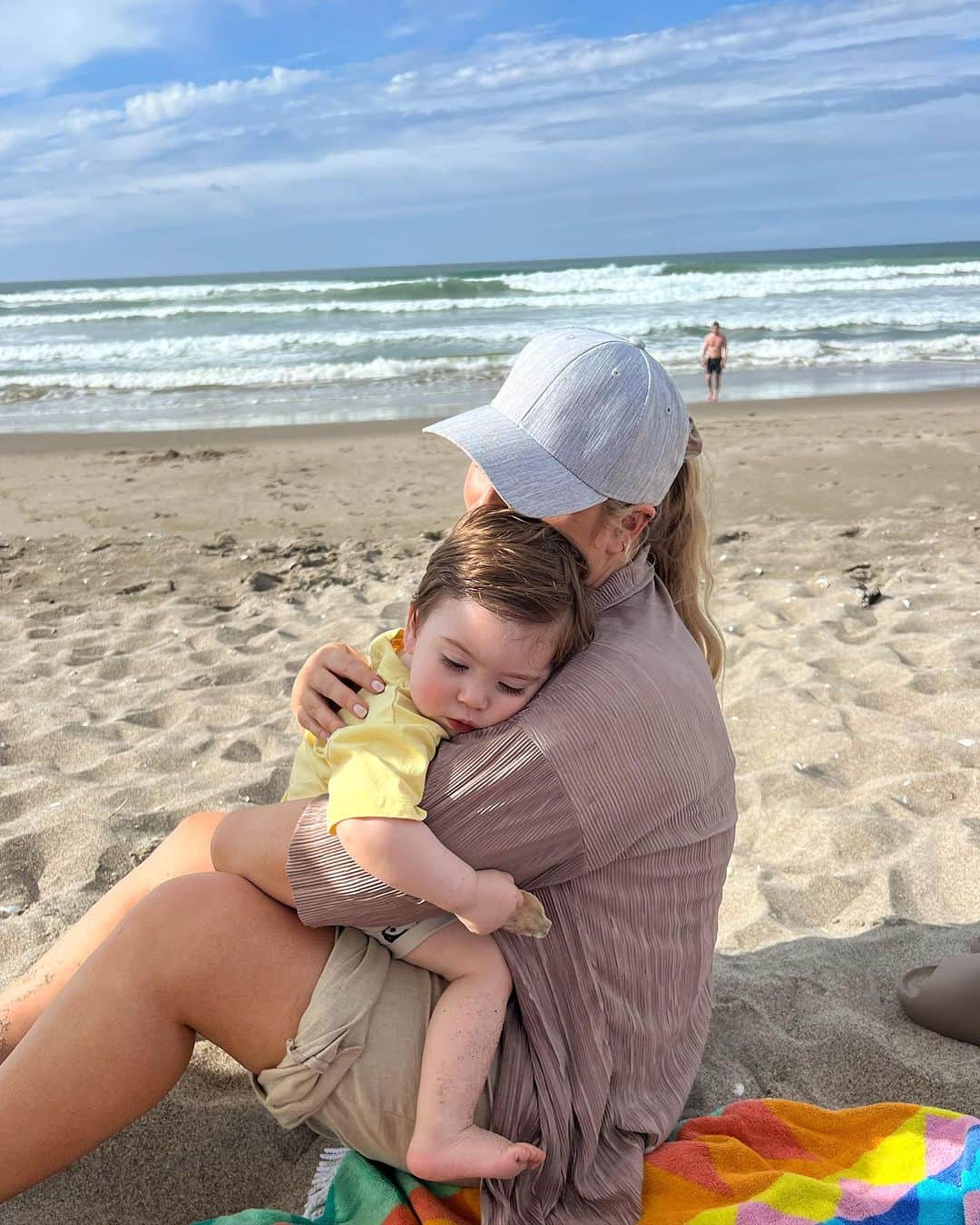 Shannonのインスタグラム：「Life’s been good lately 🪴☀️」