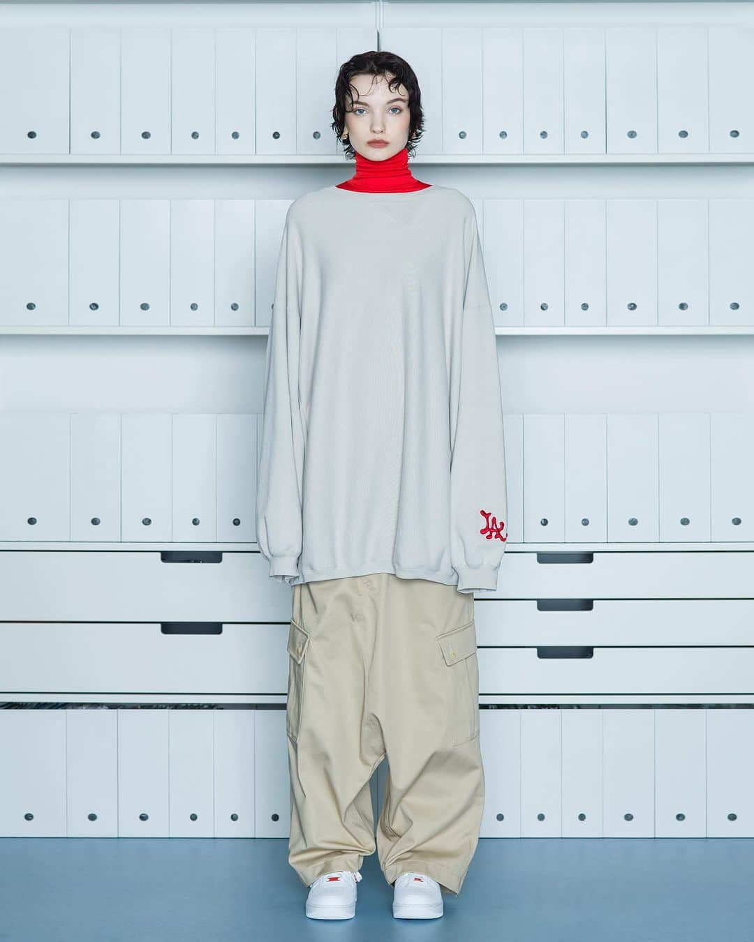 NEONSIGNのインスタグラム：「#NEONSIGN 2024 Spring Summer Collection  "ERROR COUTURE"  今回のコレクションでは、「世の中がNGとするもの」"ERROR" をテーマに仕立てたアイテム群が並びます。  日常的に起こる"mistake"（勘違い）、"human error"（意図しない結果）、あるいは機械の故障などに着目し作り上げたコレクションとなります。  #ASUKAHAYASHI #MMMMMMWMMM」