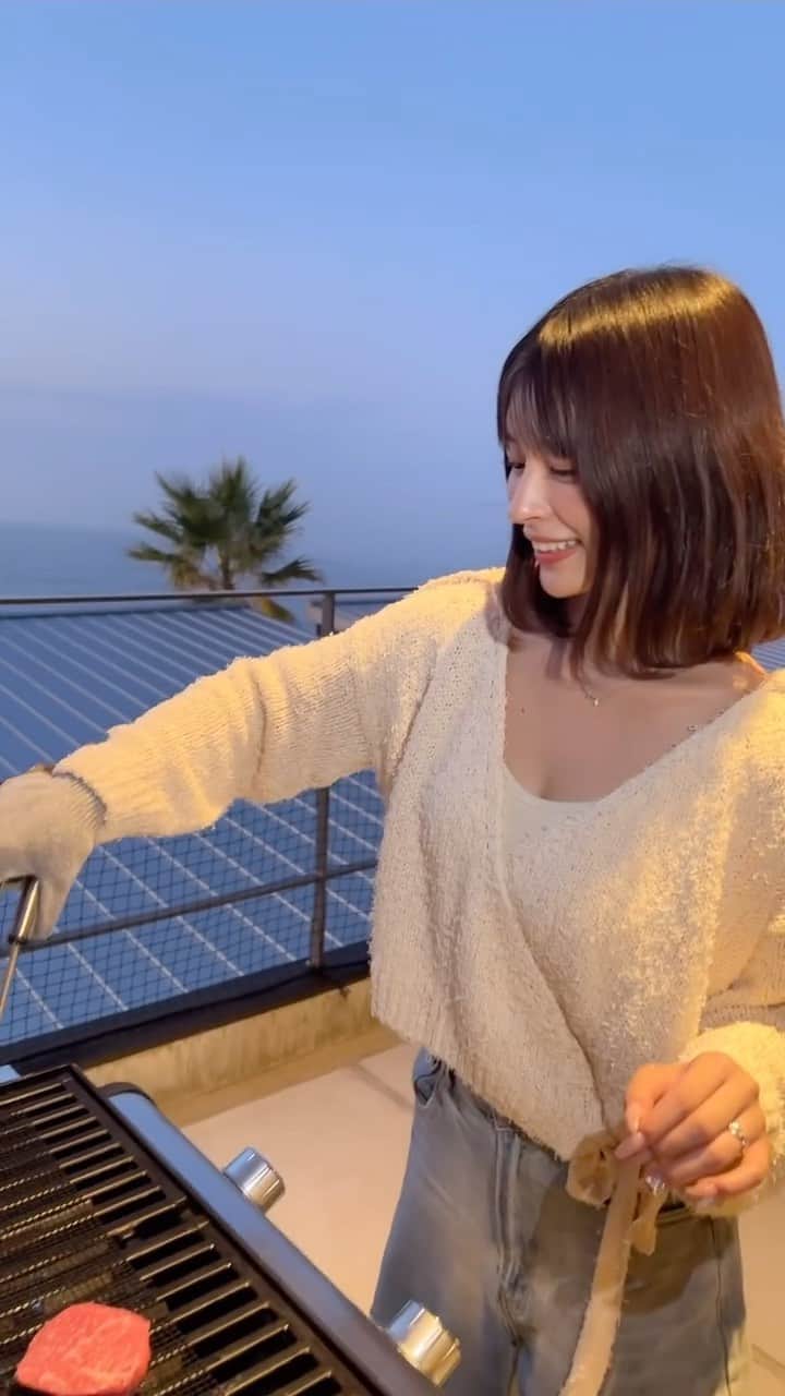 ミナのインスタグラム：「お肉を焼いて食べた日」