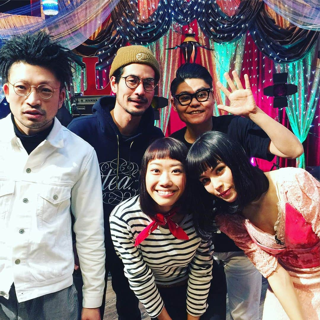 松田岳二さんのインスタグラム写真 - (松田岳二Instagram)「みんな大好きな家族だ。そして自慢のメンバー、誇りに思ってる  12月15日はラーナーズに関わってくれた全ての皆さま、そして愛してくれたみんなに感謝の気持ちを込めて思い切りやります  楽しもうね！」10月23日 19時07分 - cbsmgrfc