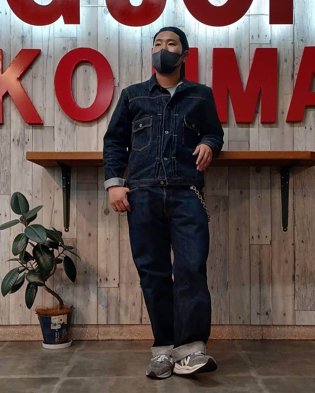 BIG JOHNさんのインスタグラム写真 - (BIG JOHNInstagram)「17oz Heavy Gauge setup 　 A Pioneer in Japanese Jeans   -BIG JOHN- From KOJIMA to the world.  ◽️TOYOTA @bigjohnshop  @bigjohnjeans  ◽️A pioneer in Japanese Jeans   -BIG JOHN-    from KOJIMA to the world ◽️   TOYOTA (staff)  #BIGJOHN #bigjohn #RARE#倉敷 #KOJIMA #JEANS #jeans #okayama #denim #TOYOTA #kojimajeans#okayamadenim#japanmade#madeinjapan#original #RAREJEANS  #育てる #ビッグジョン #児島　#ジーンズストリート  #岡山県　#365daysoffade #瀬戸大橋　#indigoinvitational 　#最高の色落ち　#坂本藍聖　#XXXXEXTRA  #姫路　#レザー　#ベルト」10月23日 19時09分 - bigjohnjeans