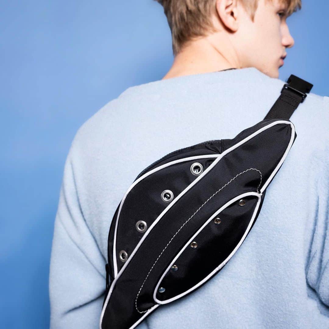 MILKBOYのインスタグラム：「MILKBOY 2023 Winter Collection🌔🛸⚡️👽  SPACE BAG GOOD FRIENDS L.S. TEE KLUTZ CAP  #milkboy」