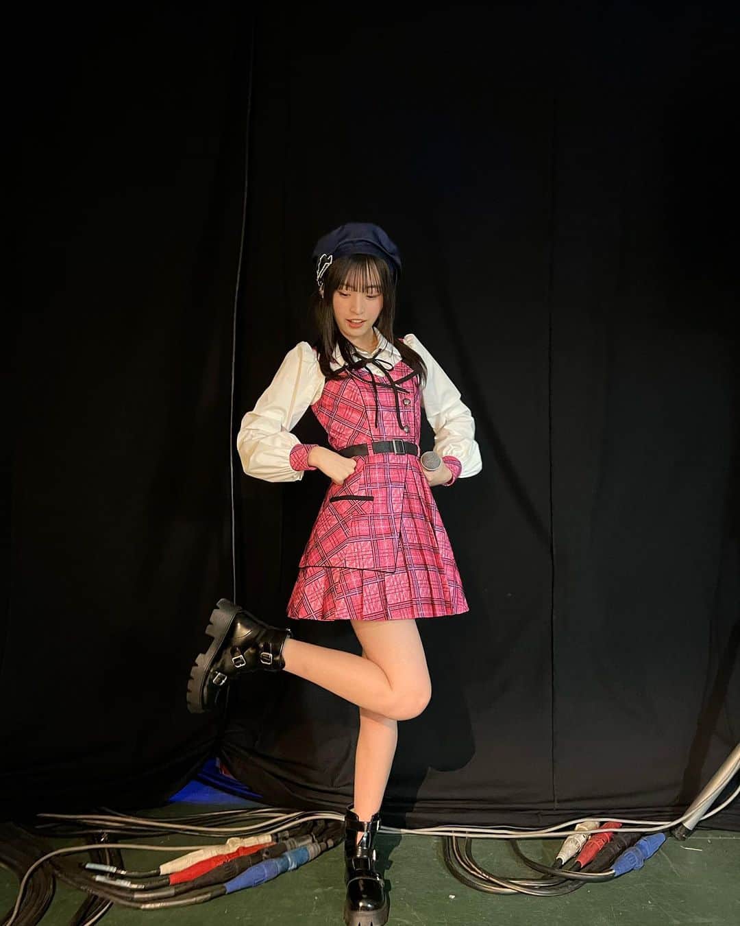 坂川陽香さんのインスタグラム写真 - (坂川陽香Instagram)「🫰🏻💕✦‧.｡  キラキラチェックピンクの可愛すぎる新衣装(；；)💖❕ 着た瞬間魔法にかかったみたいでした🪄︎︎✨  ベレー帽担当の私でしたが、見つけてくれましたか〜？？👀  これからも世界一素敵な衣装を着させていただけることに感謝して、1回1回のステージを大切にしていきたいです！   #akb衣装  #オサレカンパニー  #新衣装 #坂川陽香 #akb48 #06」10月23日 19時21分 - hiyuka_sakagawa.1007