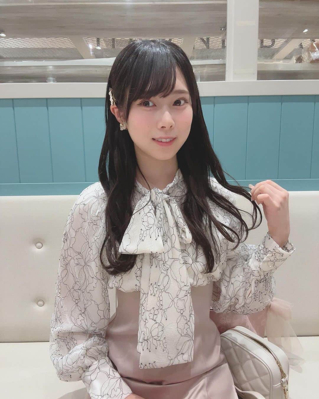 瀧本弥生のインスタグラム：「新しいワンピでテンション上げて一生無双モードで頑張るよ🐰🎀  #NMB48 #アイドル　#04 #05 #05년생 #idol #ootd #mercuryduo #ワンピース」