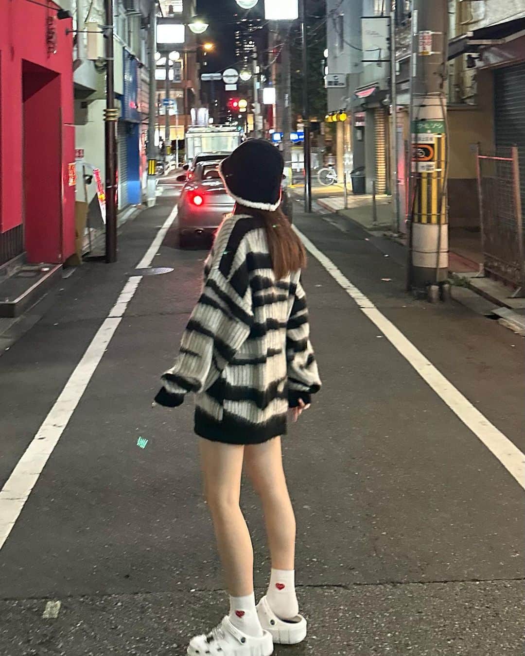 はなのインスタグラム：「撮ってもらった写真ばりインスタグラマー🤣 やせたし写真もオシャレに見えるかなぁ？」