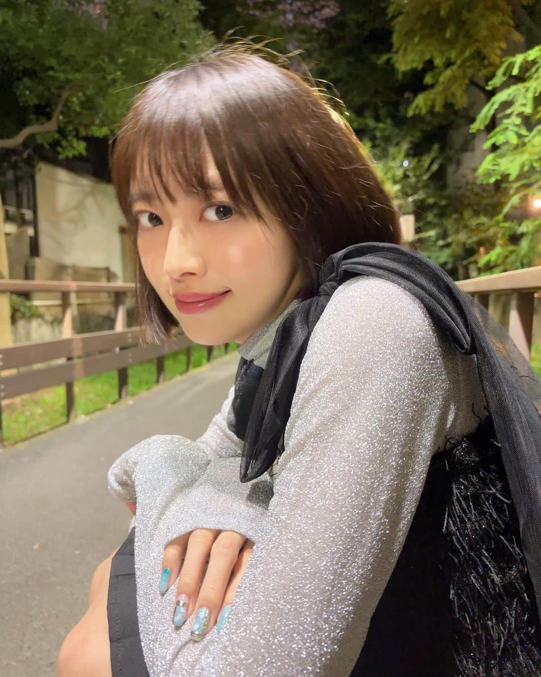 藤田いろはのインスタグラム：「⁡ ⁡ 髪切ってからモノトーン着ることが多くなったかも🤔 たくさん写真撮ってたからいっぱい載せとくから見てね🐰 ⁡ ⁡ ⁡ ⁡ ⁡ ⁡ ⁡ ⁡ ⁡」