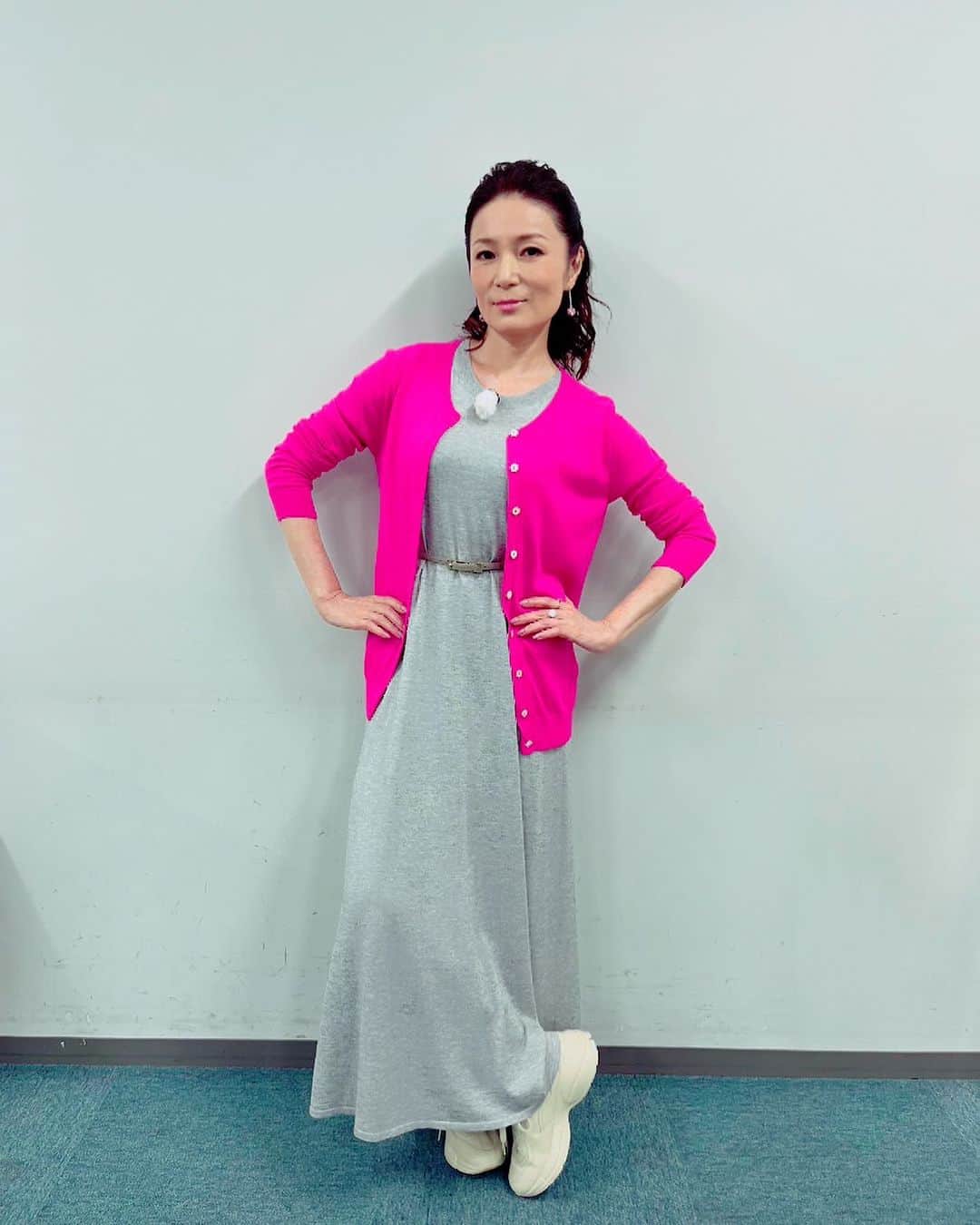 のインスタグラム：「見てね  明日 10/24日火曜日  日本テレビ系「ヒルナンデス！」 11:55～13:55 「プチプラ１グランプリ2023秋」 出演いたします。  よろしくお願い致します  感謝 #マルシア」