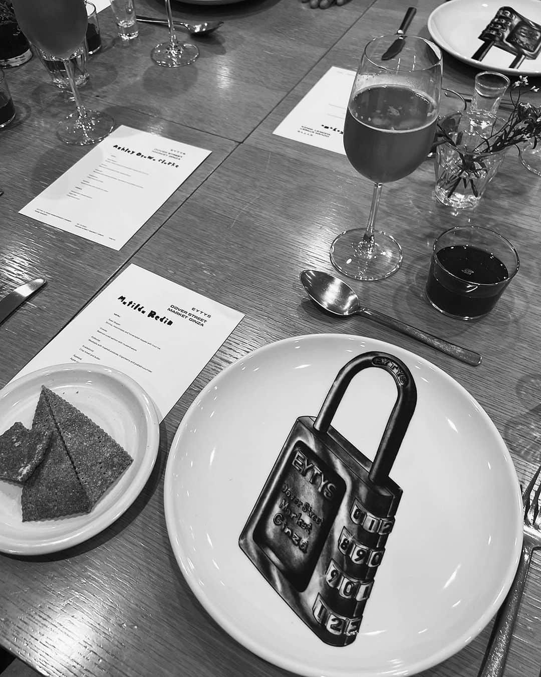 エイティーズのインスタグラム：「This weekend celebrating EYTYS 10 years with an intimate dinner with @doverstreetmarketginza serving a Swedish menu by @rosebakeryjapan.」