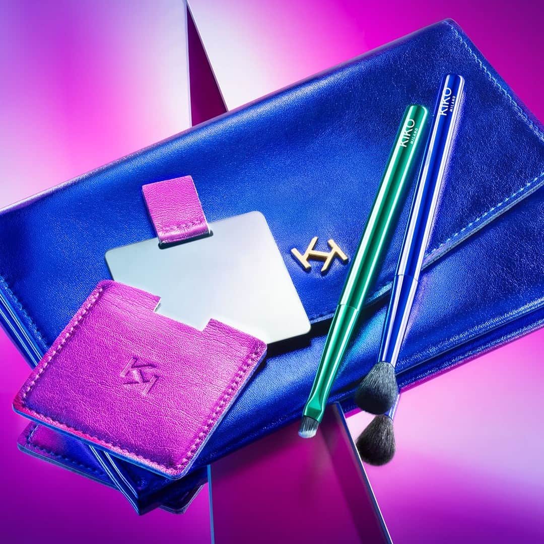 KIKO MILANOのインスタグラム：「Let's kick off the week with some electrifying & glamorous energy! ⚡ Which pieces from our new #KIKONightWonders collection are you most excited to get your hands on? 👀 ⁣ *Eyelash Curler & Eye Brush Set arriving soon, stay tuned!⁣ ⁣ #KIKOMilano #makeupbrushes #lashcurler #makeupbag #makeupessentials⁣ ⁣ Clutch My Vibes - Spotlight Eyes - Eye Brushes Set⁣」