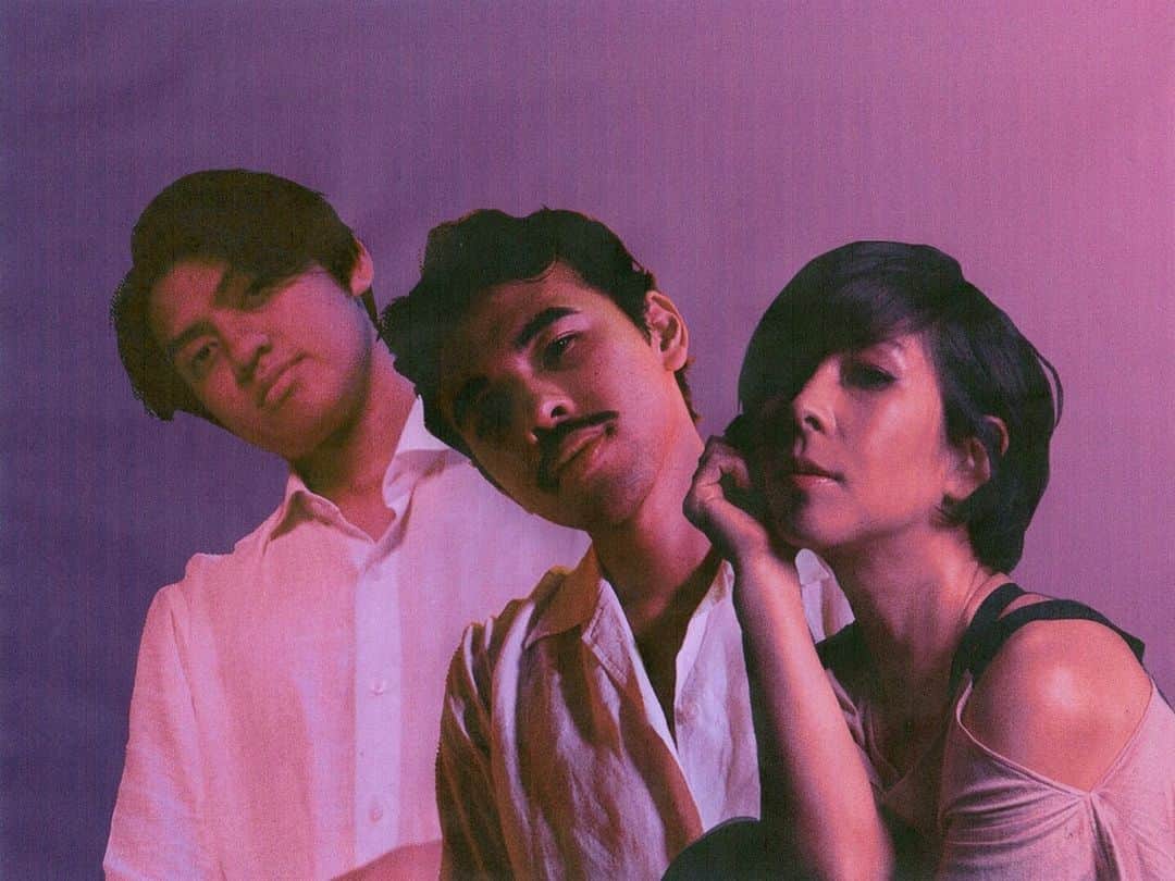 akikoのインスタグラム：「Celebrated Japanese vocal jazz artist akiko (@akikojazz) teams up with Indonesian indie trailblazers Matter Halo for the compelling single “Ciao,” coming in 3 days. 🇯🇵🇮🇩  Who’s counting down with us? ⏳  For more info, subscribe on matterhalo.com now. #itsNIGHTVISION #LoveIsGod  ジャズシンガーakikoとインドネシアの新進気鋭アーティスト「Matter Halo」とのコラボレーション・シングル「Ciao」配信まであと3日となりました。一緒にカウントダウンしましょう！  詳細はmatterhalo.comをチェック！#itsNIGHTVISION #LoveIsGod」