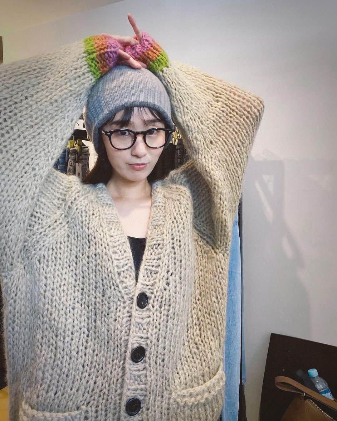 廣岡聖のインスタグラム：「可愛すぎるニットとニット帽 @yurichimm  @_littlewave_  special thanks🫶🏻  #fedeli#lestricotsdo#knit#knitcap#fashion#winter#handmade」