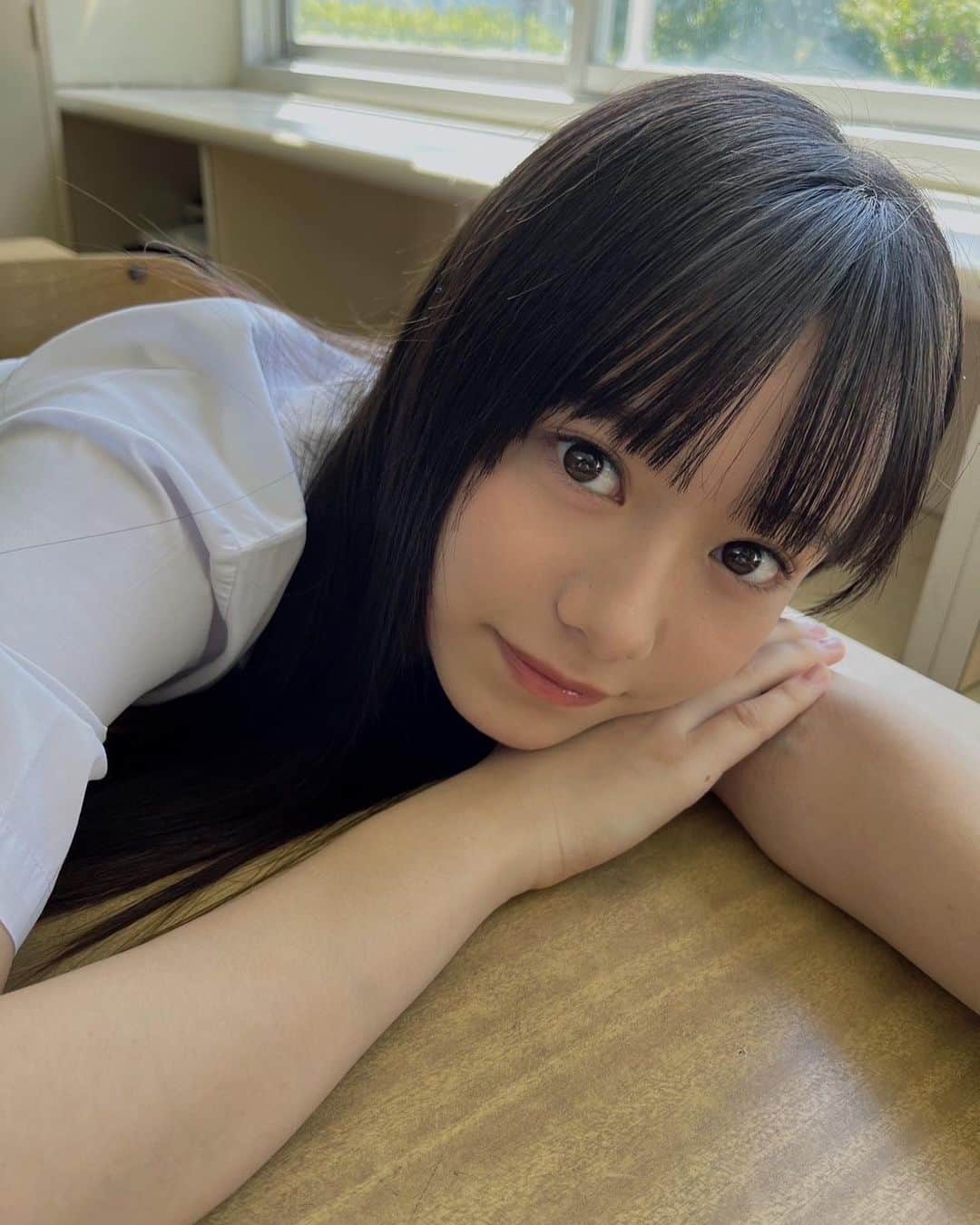 仲村悠菜さんのインスタグラム写真 - (仲村悠菜Instagram)「📕🧑‍🎓  アップトゥボーイ12月号 本日10/23発売です！！  ぜひチェックしてください♡  #アップトゥボーイ　#私立恵比寿中学　#エビ中 #制服」10月23日 21時05分 - nakamura_yuna_official