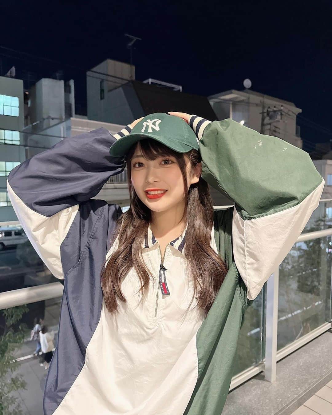 のインスタグラム：「．  最近毎日ストーリーにその日の空載せてるんだ🌌 晴れの日が多くて嬉しい〜！ みんなは最近ハマってることある？？🌟」