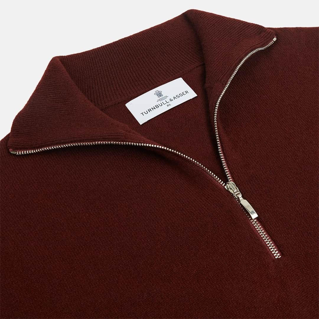 ターンブル&アッサーのインスタグラム：「In cashmere, merino wool and exquisite blends, passionately crafted by traditional knitwear artisans. Explore our range of fall staples for stylish autumn layering. ⁠ ⁠ #TurnbullandAsser」