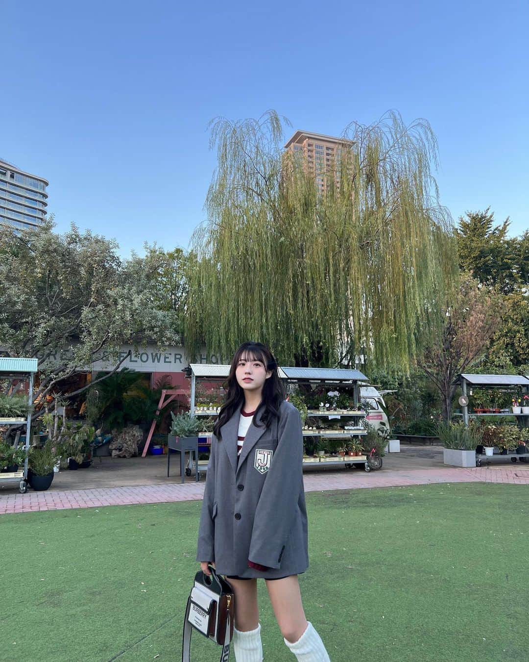 仲本愛美さんのインスタグラム写真 - (仲本愛美Instagram)「この季節の散歩が大好き！！！⭐️」10月23日 21時14分 - manamana_kimono