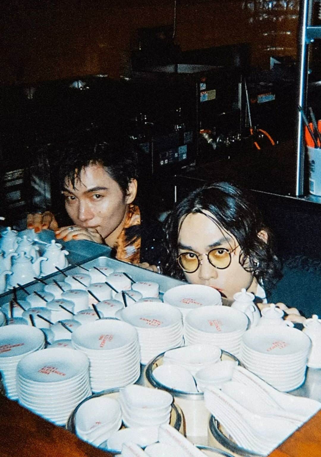 SIRUPのインスタグラム：「いよいよ明後日リリース🥟🥟🥟 準備オケ？お箸持っとけ🥢  SIRUP x The Crane "UMAMI"  (Prod. whoosh )  📷 @harutaaaaaaa」