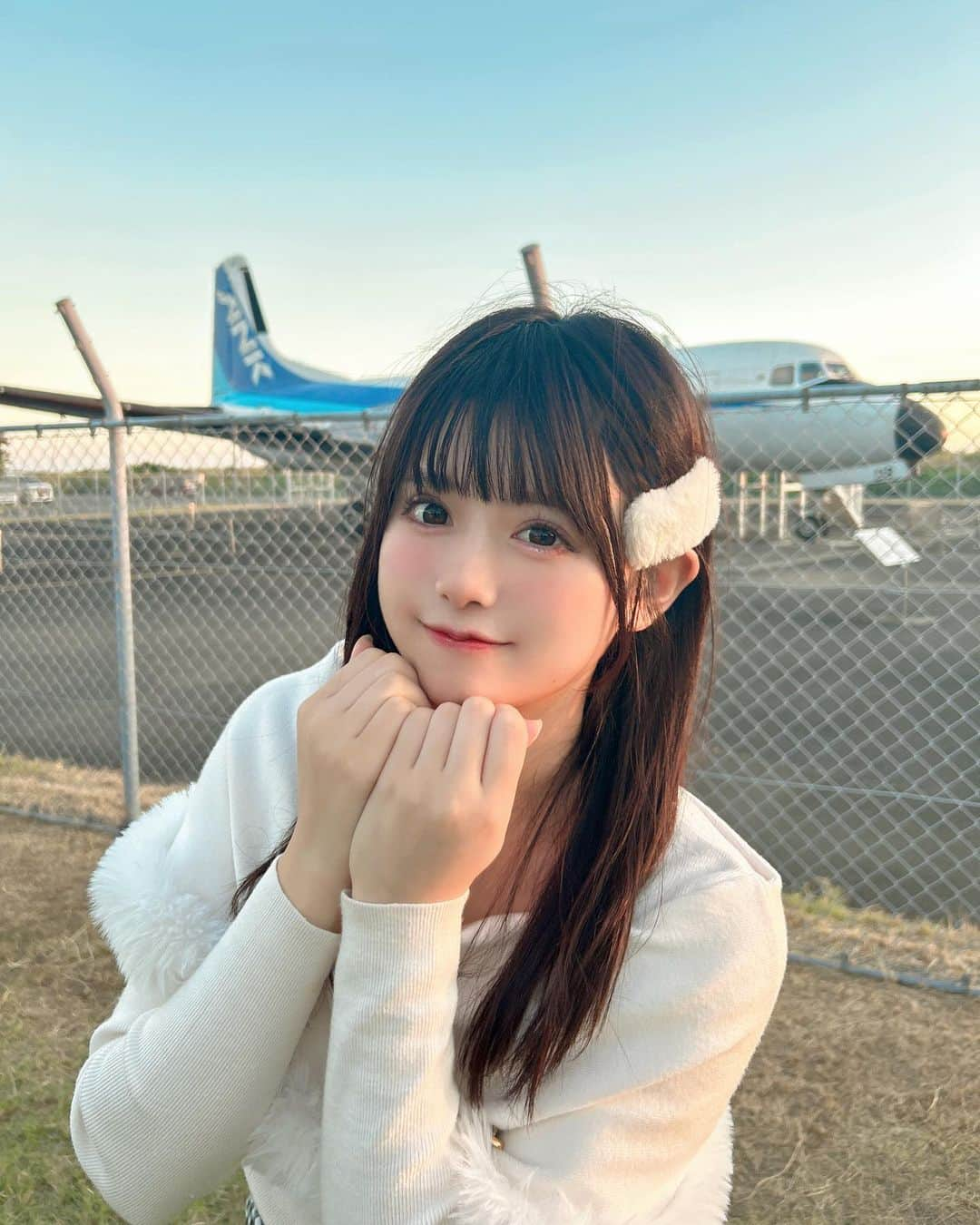 原田珠々華さんのインスタグラム写真 - (原田珠々華Instagram)「✈️♡  ツアー佐賀ほんとに楽しかった🫶🏻  またみんなでいこうね( ᵒ̴̶̷̤ ᵒ̴̶̷̤ )✧*。   #虹のコンキスタドール  #虹コン  #黒髪  #黒髪女子 #japanese  #japanesegirl  #japaneseidol  #girl #idol  #ミディアムヘア  #地下アイドル #偶像  #偶像练习生  #雰囲気好きな人いいね  #いいね返し  #佐賀県  #佐賀空港  #佐賀県PR #飛行機」10月23日 21時11分 - harada_suzuka