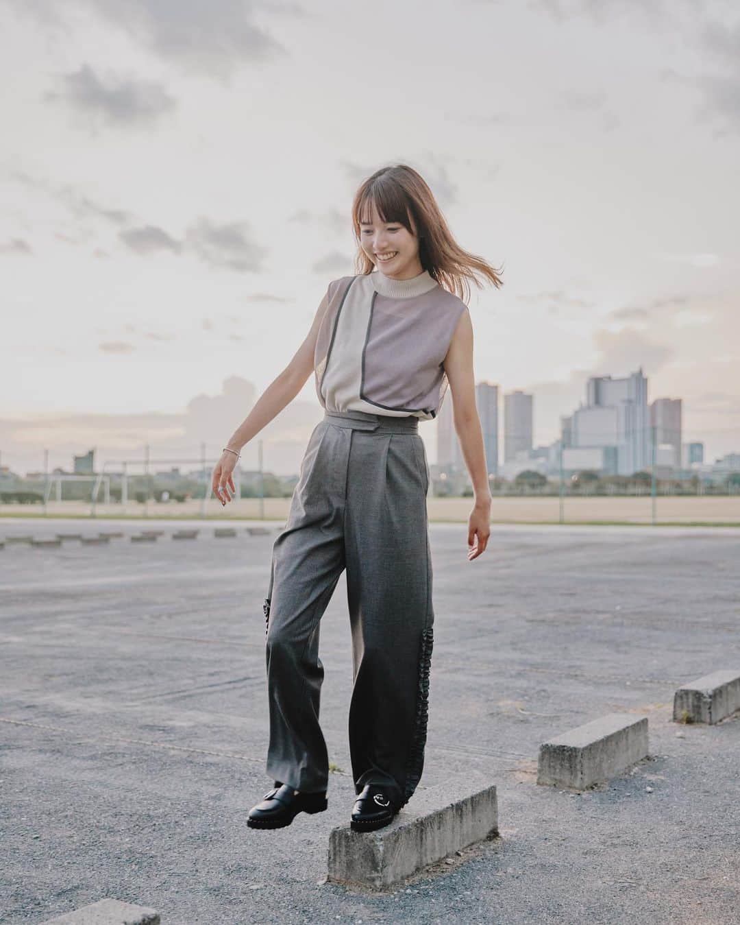 樺澤まどかさんのインスタグラム写真 - (樺澤まどかInstagram)「🐈  デジタル写真集買ってくださった方 ありがとうございます😭😭  まだの方も良かったらみてみてください〜 こんな感じの色んな衣装を着せていただきました！ 500円です！  オーストラリアでは 自分のダメさにガッカリする毎日です。 苦しいですが踏ん張りどき！ たぶん帰国するまでずっと踏ん張りどき😂😂  頑張らねば🔥🔥  コメントやDM送ってくださってる方 とっても元気いただいてます😭😭 ありがとうございます！  いつか恩返しできるように頑張ります🔥🔥  #樺澤まどか」10月23日 21時11分 - kabasawa_madoka