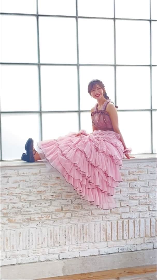 小玉梨々華のインスタグラム：「何色が好き？🪄」