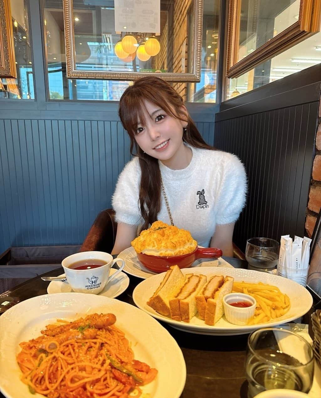 水瀬琴音さんのインスタグラム写真 - (水瀬琴音Instagram)「🥚🍳🍝🥪🍴⑅*॰ॱ ・ テレビで星乃珈琲店の ご飯が美味しいってやってたのをみて ぱぱと喫茶店ランチしてきた╰(⸝⸝⸝´꒳`⸝⸝⸝)╯ ・ ・ ・ #星乃珈琲店 #喫茶店  #ランチ #lunchtime  #オムライス #カツサンド #ナポリタン」10月23日 21時31分 - kotone_dayo___