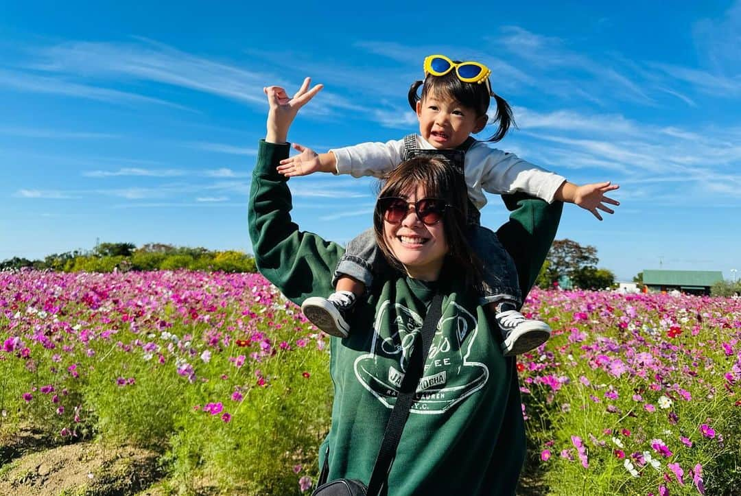 ゆい/スターリーズさんのインスタグラム写真 - (ゆい/スターリーズInstagram)「愛する姪っ子よ。 ゆいに凄いリスペクトしてるようだな なんでも真似するし 毎日名前を呼ぶようだな そりゃあ仕方ない 絶対におもちゃ服を買わないと決めても すたこをみたら買ってしまうくらい カモなんだ。笑 二人目が産まれてもちゃんとおねぇちゃん するんだぞ しかし、2個離れた妹ができるなんか 全く同じじゃないか 妹の愛し方はこの私が教えてあげるぜ 相棒。」10月23日 21時27分 - yui_starys