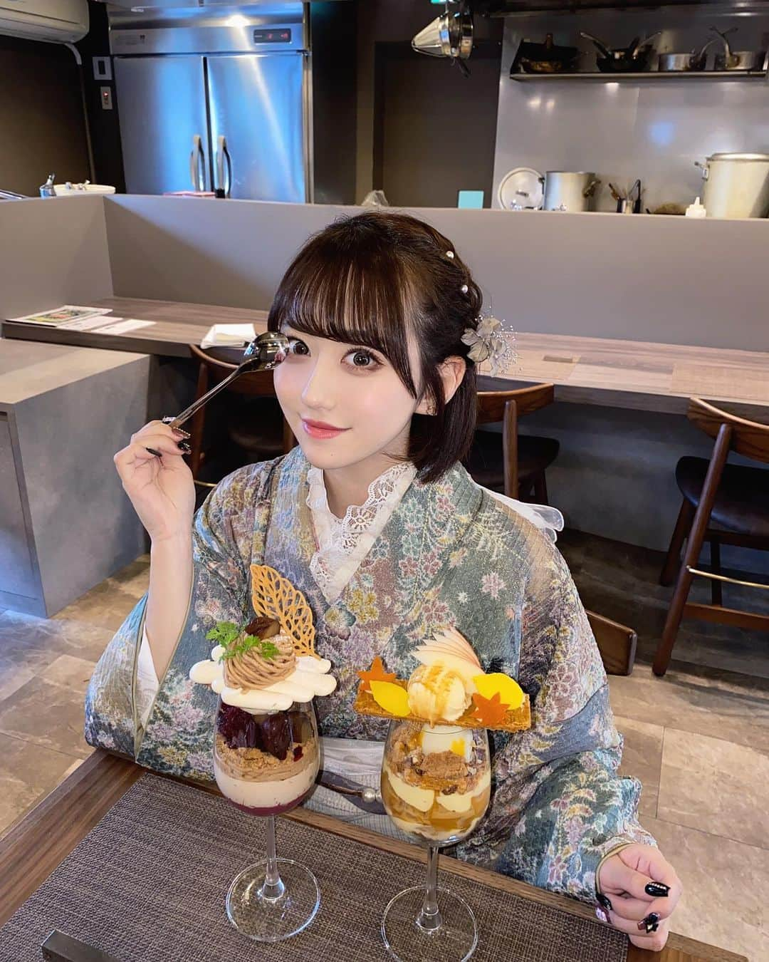 MI-MIさんのインスタグラム写真 - (MI-MIInstagram)「久しぶりの鎌倉🫶  観光して食べ歩きしてパフェ食べて 楽しかった😺 @waraku_kamakura   パフェは週1回だけオープンしてる レアなお店だよ〜美味しすぎた☺️ @lelia_parfait   #鎌倉 #鎌倉観光 #鎌倉着物 #着物レンタル #着物ヘア #着物女子 #ボブヘアアレンジ #pr」10月23日 21時28分 - mii__mi.chan